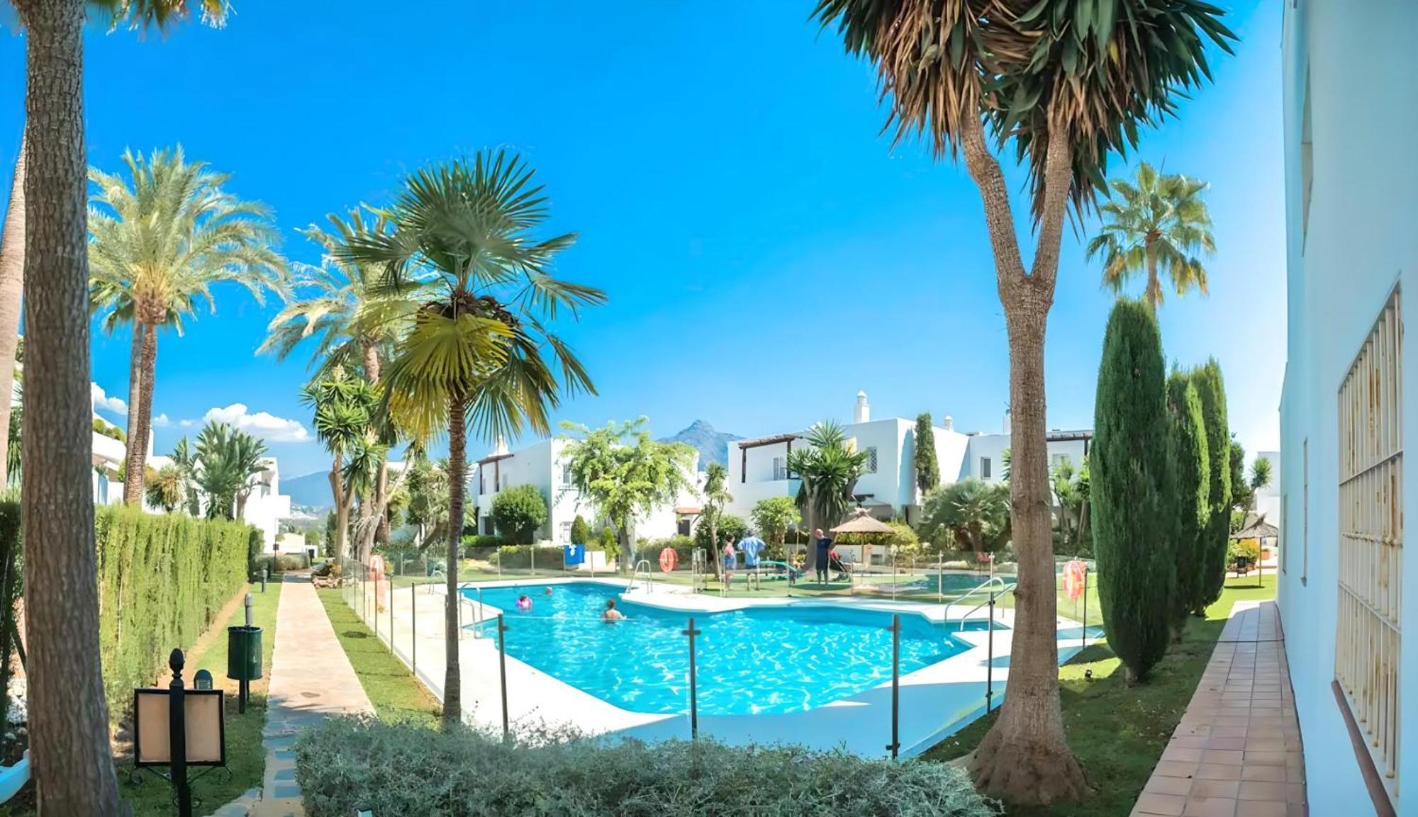 Gorgeous 2Br Apt. W/ Mountain View Puerto Banus Marbella Exterior foto