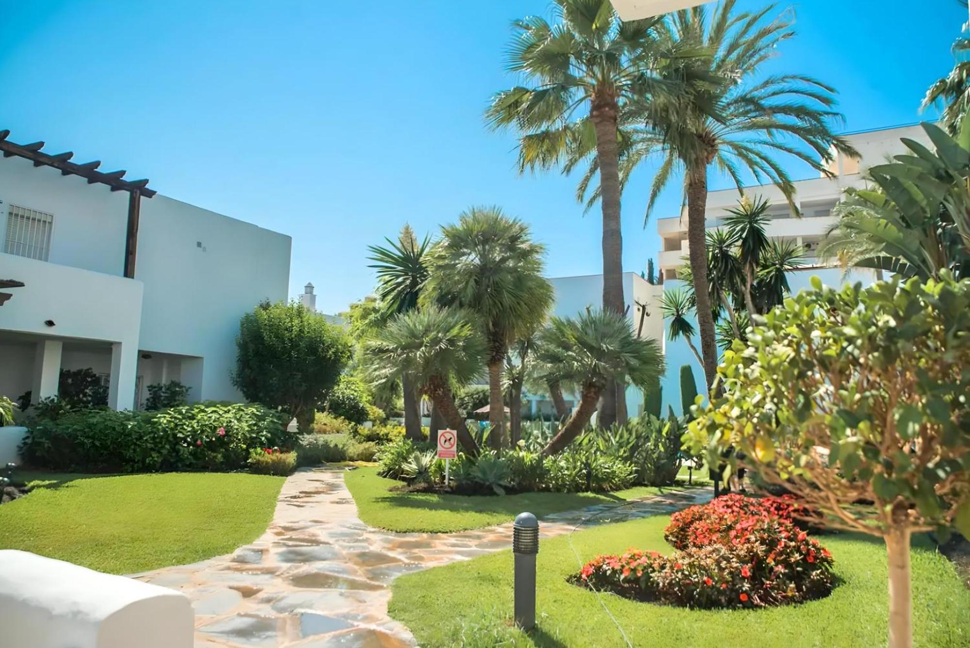 Gorgeous 2Br Apt. W/ Mountain View Puerto Banus Marbella Exterior foto