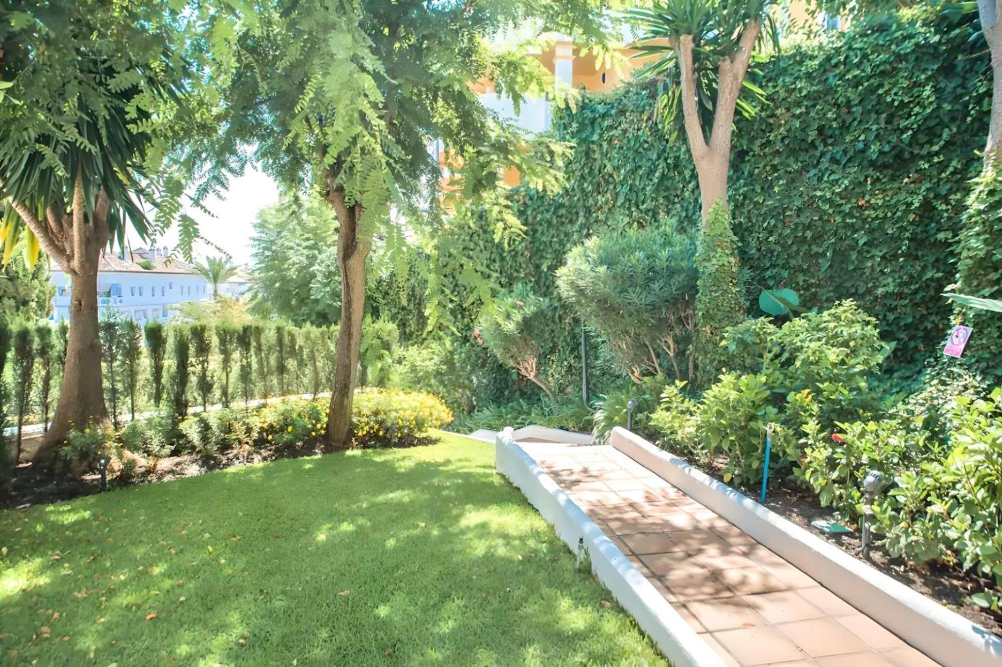 Gorgeous 2Br Apt. W/ Mountain View Puerto Banus Marbella Exterior foto