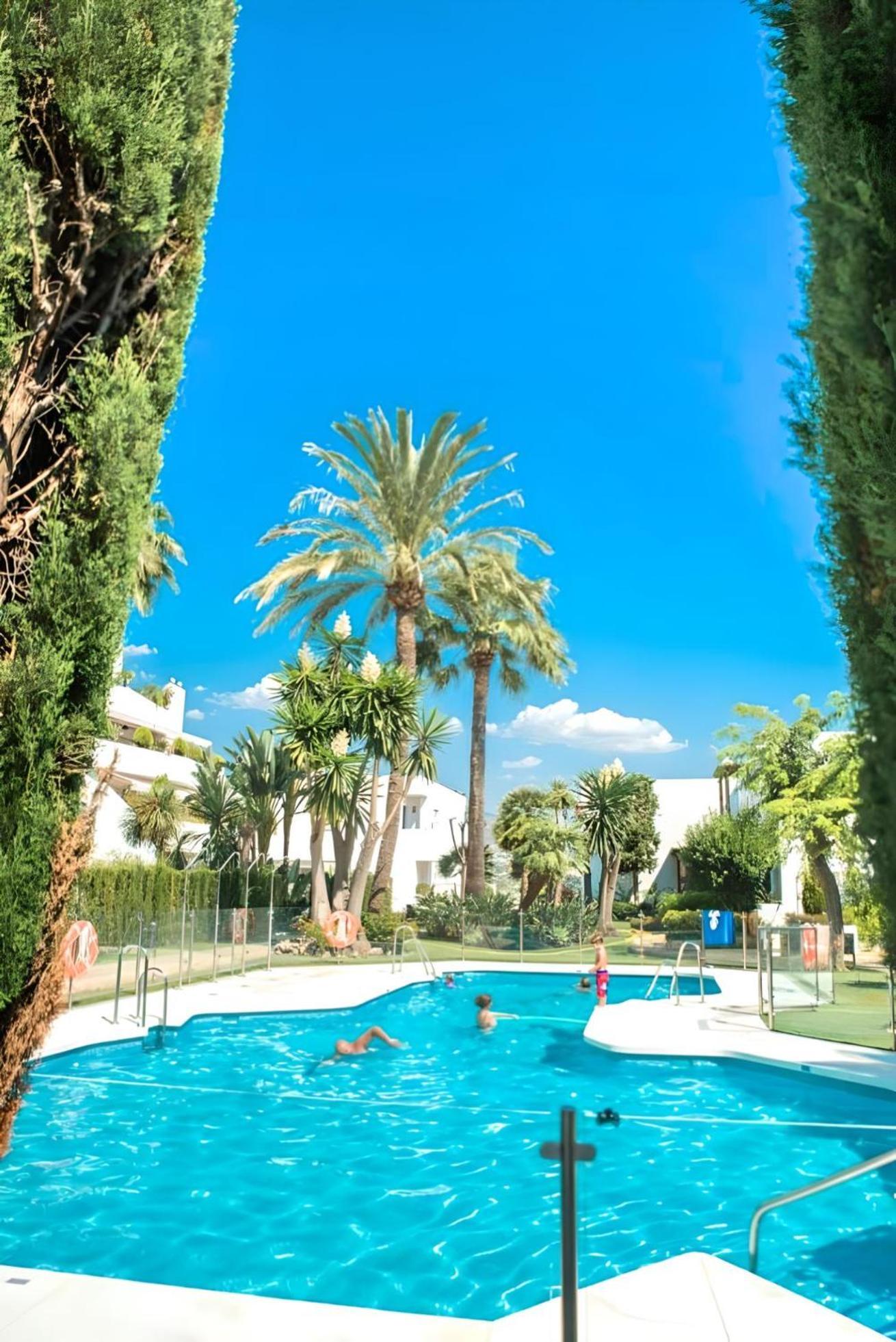 Gorgeous 2Br Apt. W/ Mountain View Puerto Banus Marbella Exterior foto